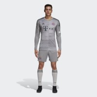 Детская форма голкипера футбольного клуба Бавария Мюнхен 2018/2019 Домашняя (комплект: футболка + шорты + гетры)