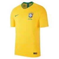 Форма сборной Бразилии по футболу ЧМ-2018  Домашняя (комплект: футболка + шорты + гетры)